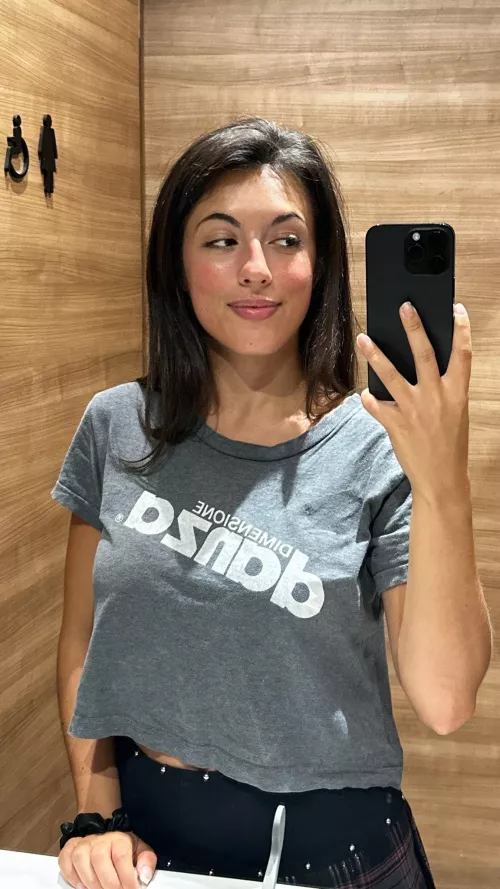 Feeling cute in this outfit F19 OC