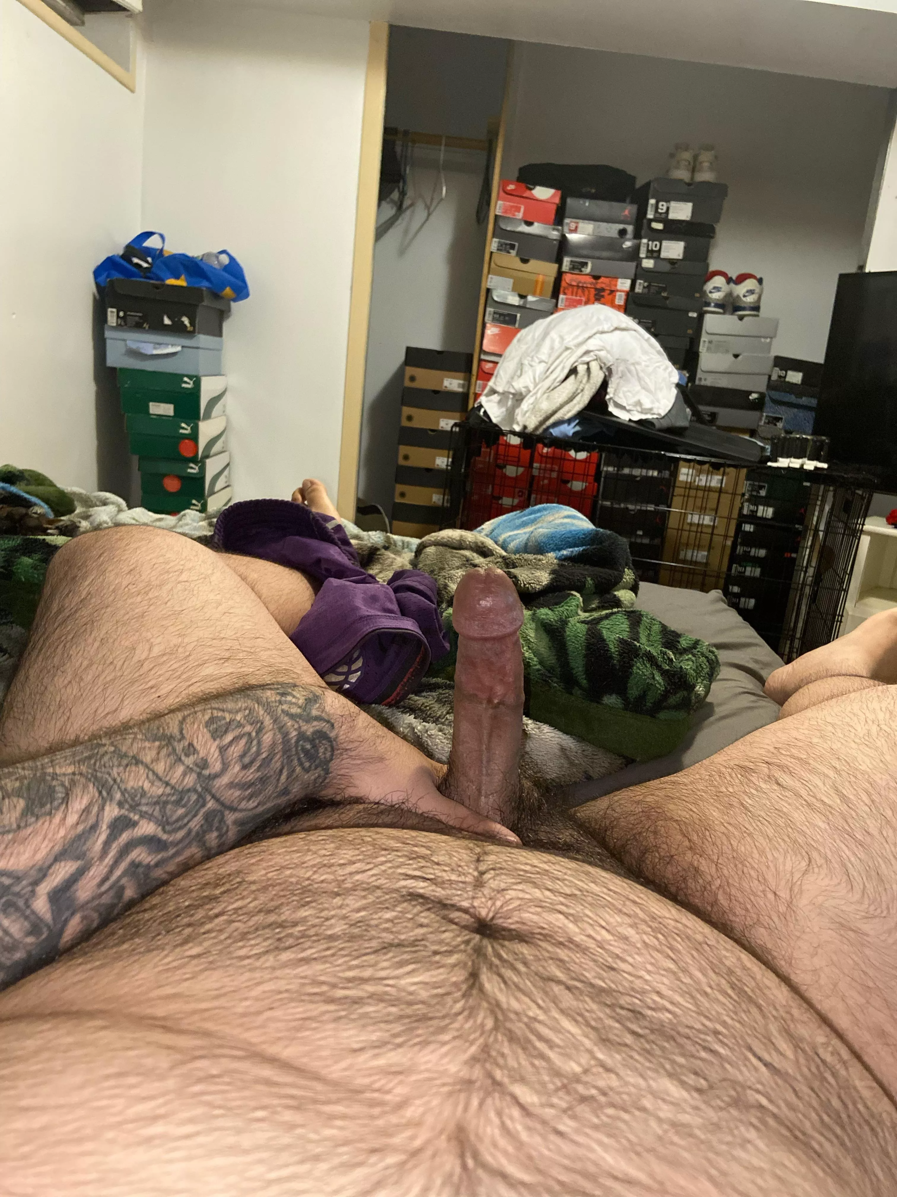 Horny as fuck, who wants to watch me cum? 😉