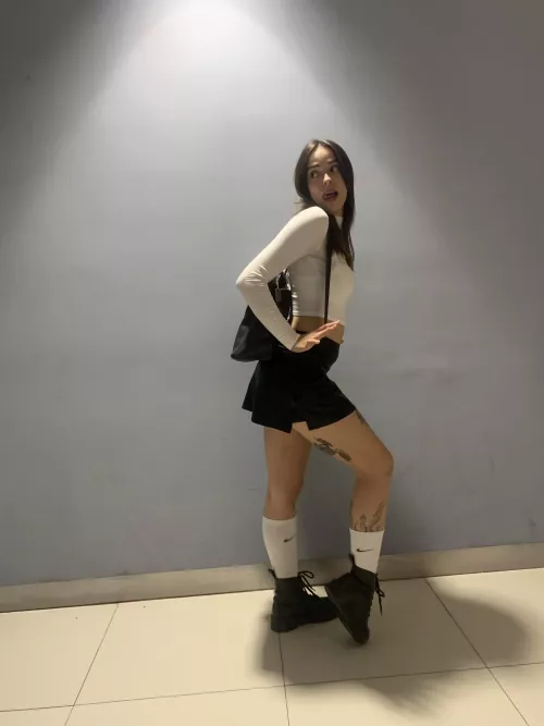 I love this crop top