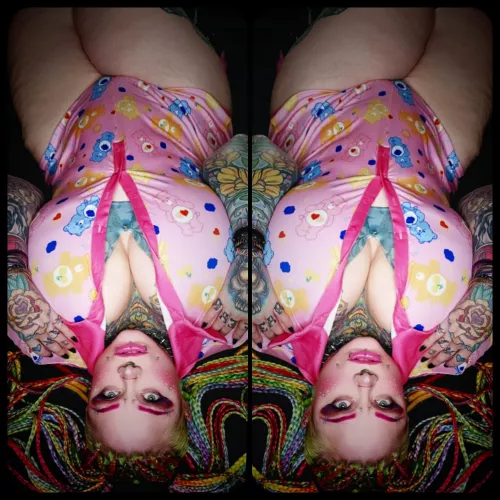 I'm not really the onsie type.... but im kinda thinking i could be? 💓💓