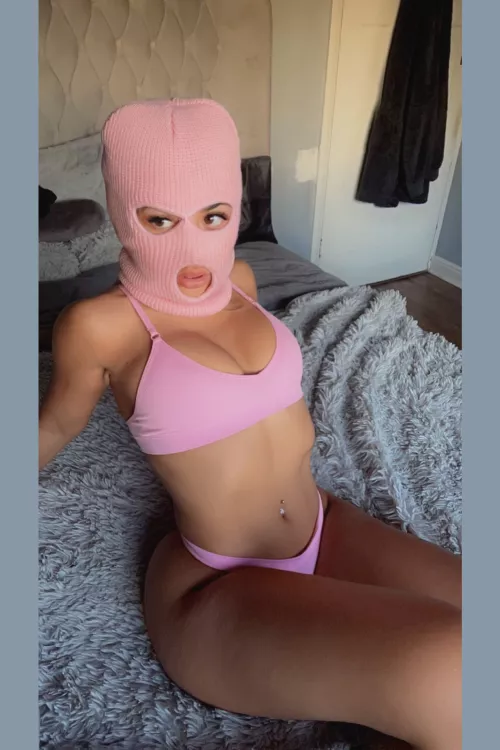 Is this belly button enough to satisfy you?