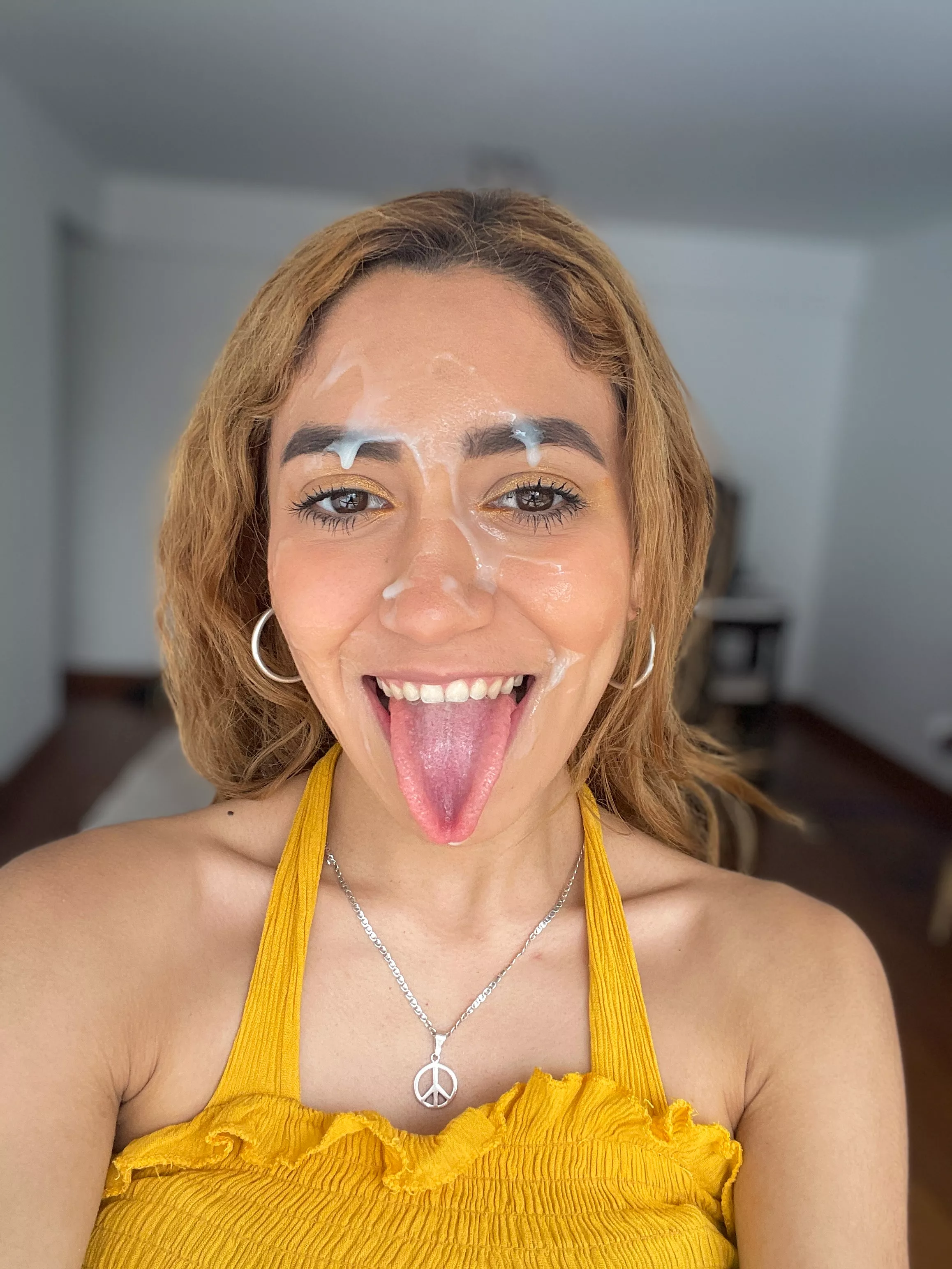 Love & peace & big facials 🌞💗