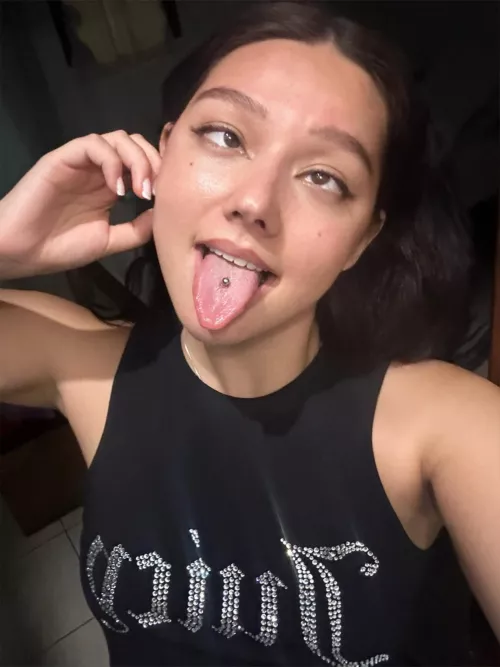 Shall we try a quick blowjob in a restaurant restroom?