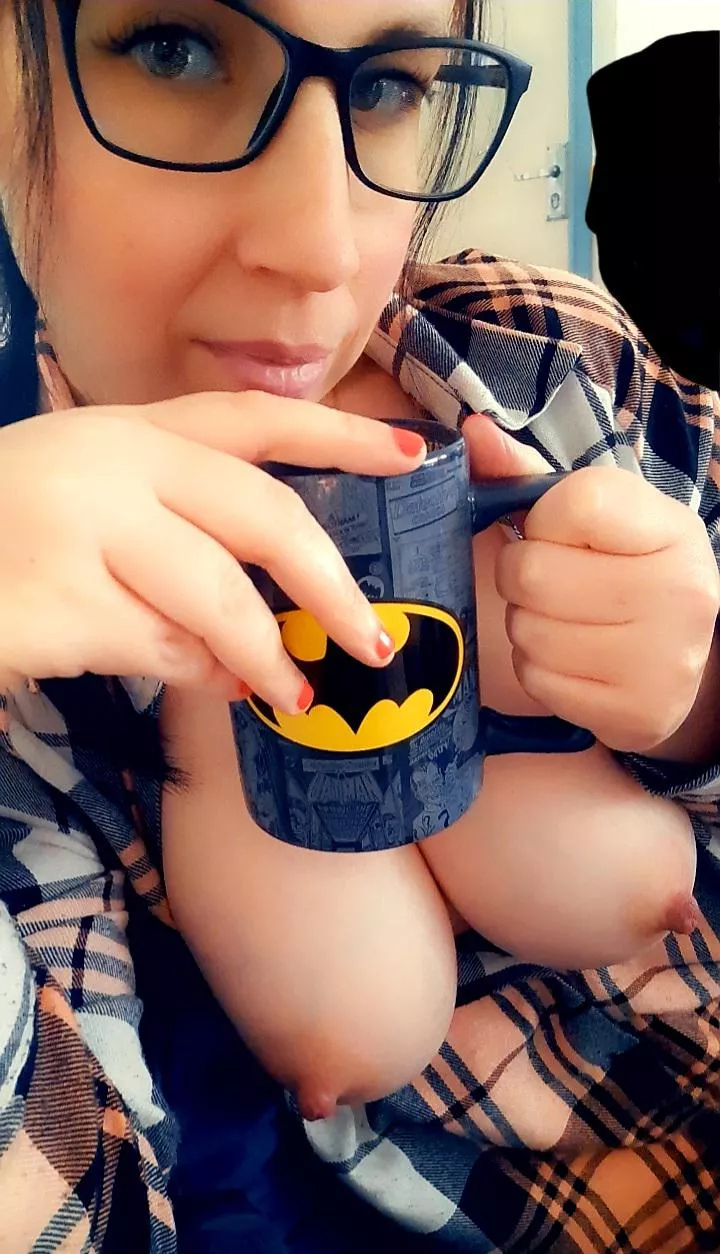 Spent my day playing with babies. Now I'd like to spend my night playing with you 😈😋