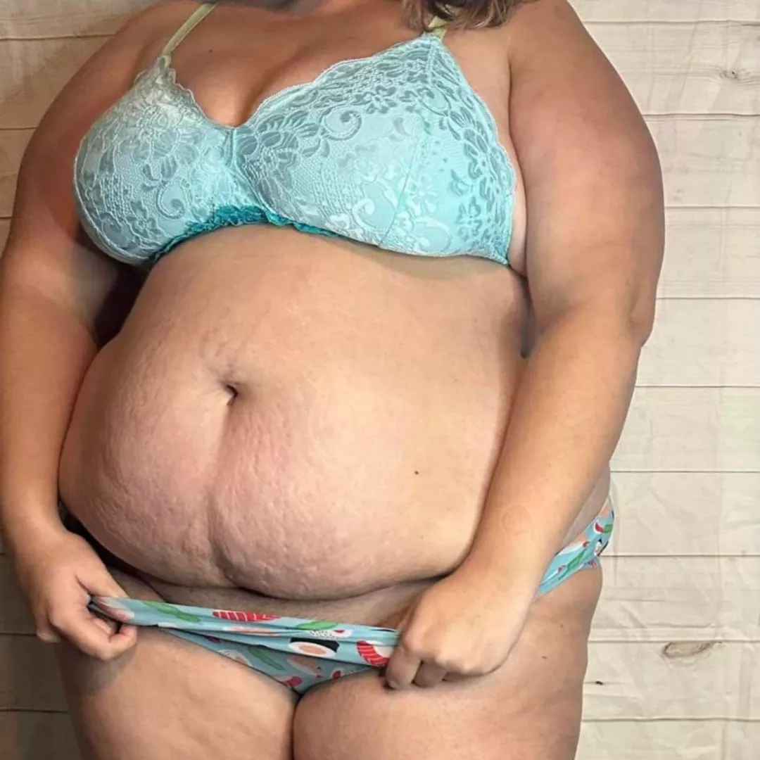 You gotta stuff my belly before you stuff my pussy 🥵