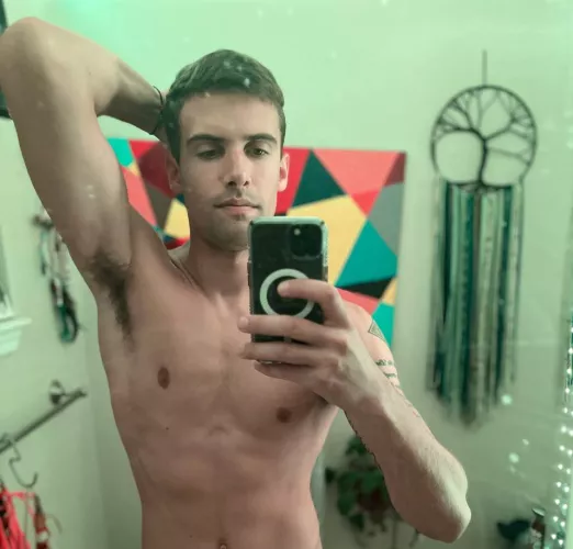 Can you feel the scent of this hairy pit?