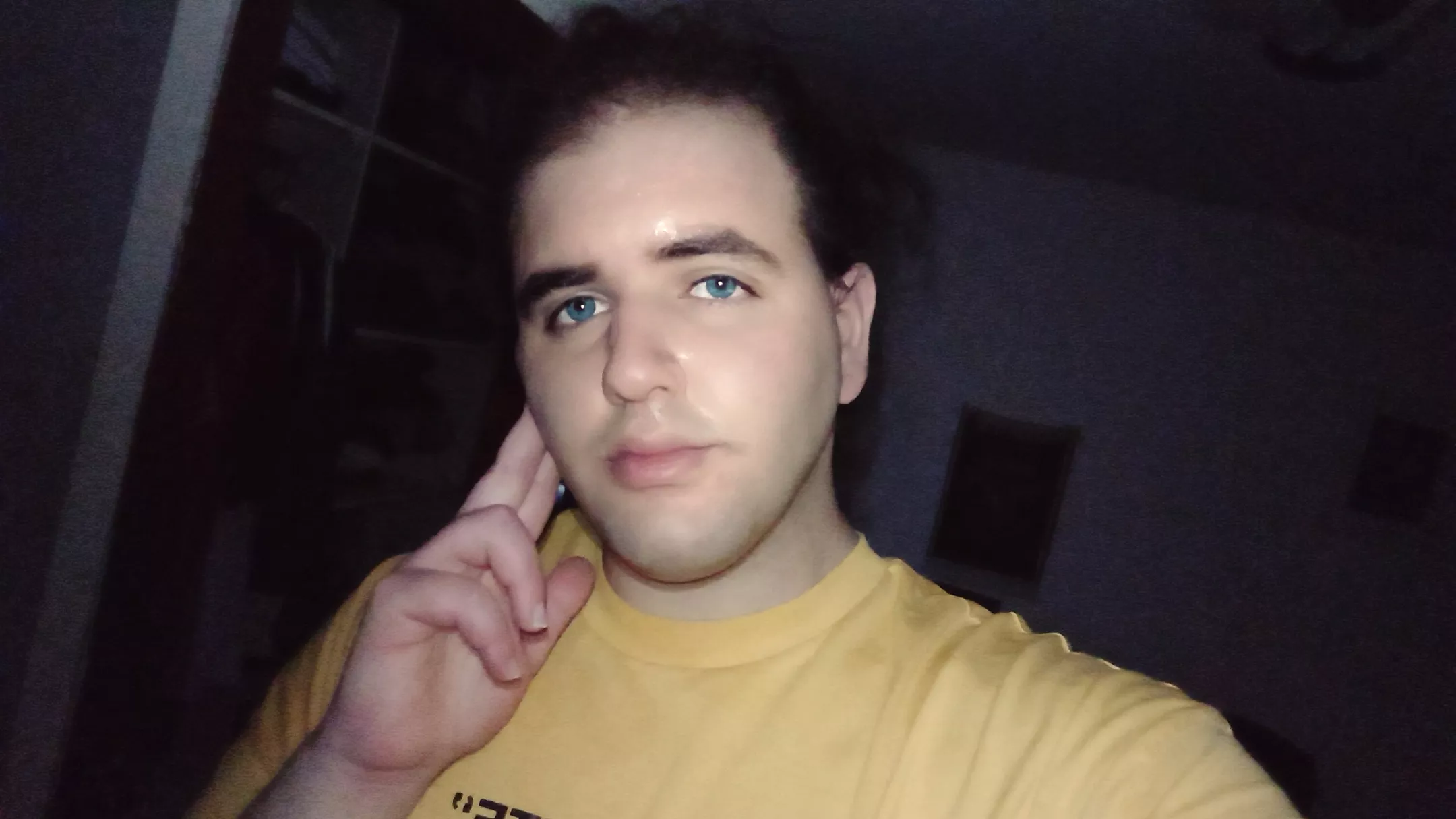 Chat imma be honest.. I want a bf :(