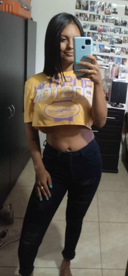 Come to my house to watch Netflix 😏