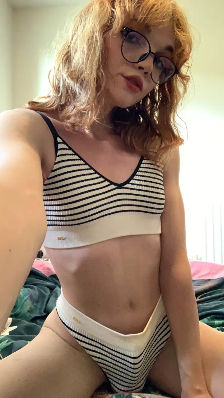 Do i look good in this outfit? 🤗