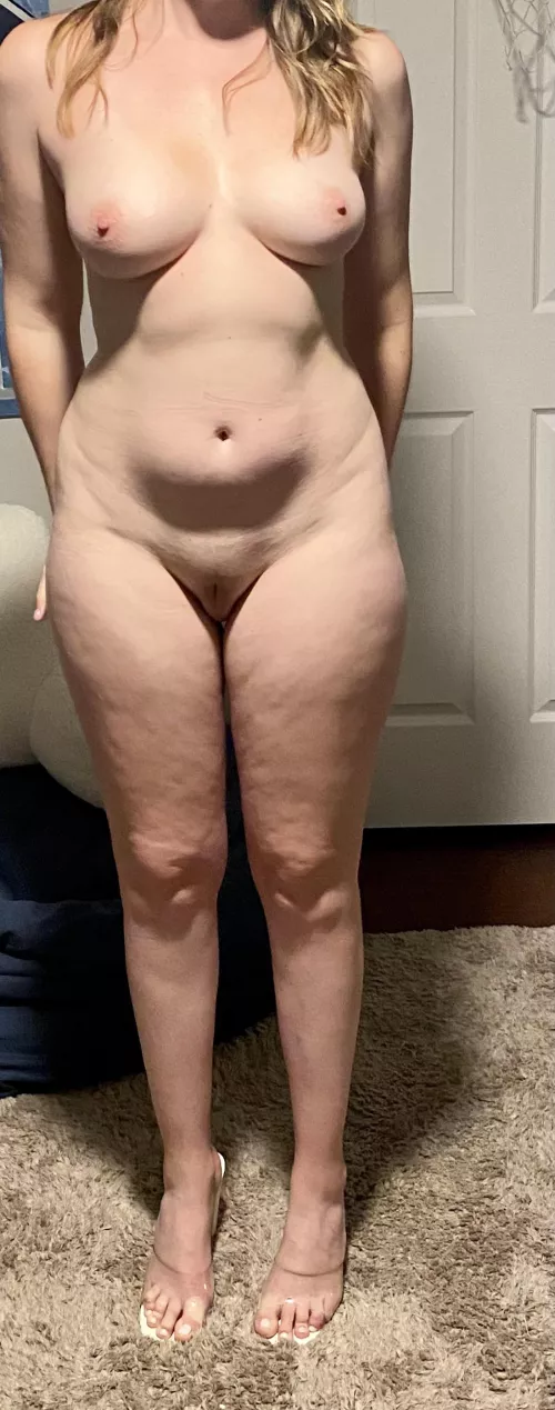 [F] 22, 150lbs, 5’8