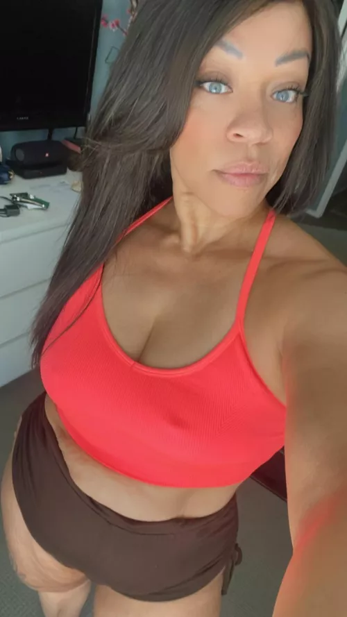 Good girl, bad intentions