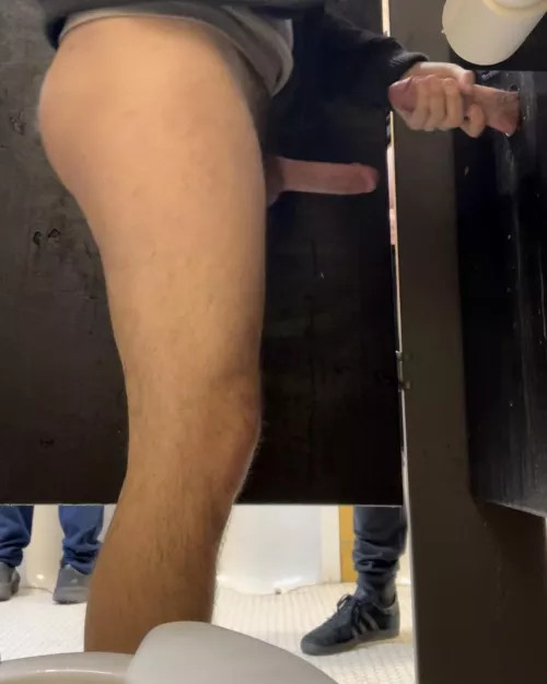 Happy Monday, 💦 sluts.