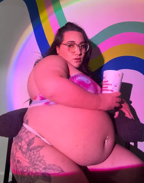 I turn into the biggest lil bimbo as soon as the chugging starts 🥵🤭🤯🐷