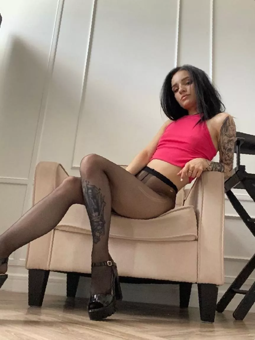 I'm thinking why don’t you play with me baby?