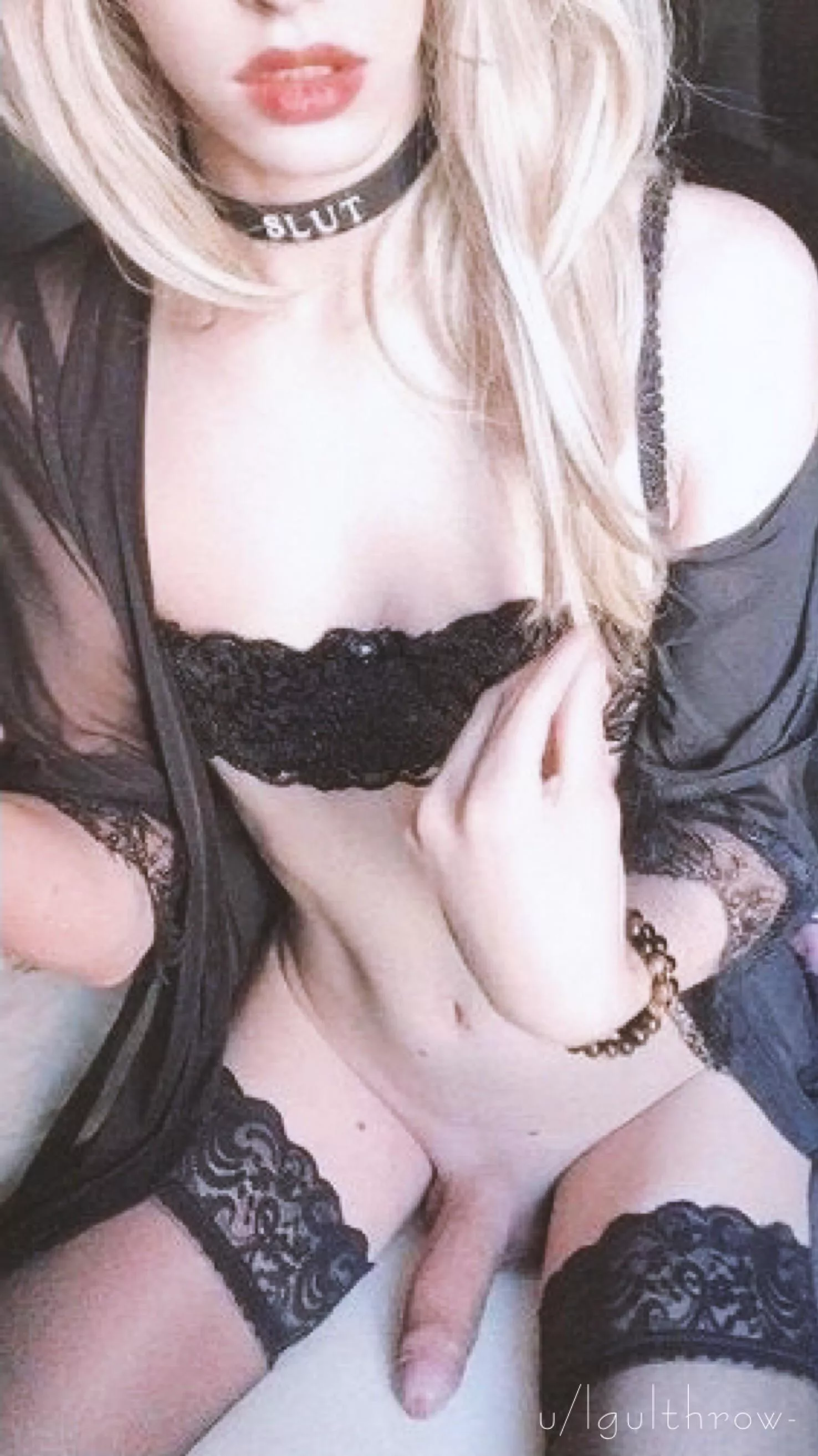 my collar says I’m a slut, but I’m actually really shy 😳