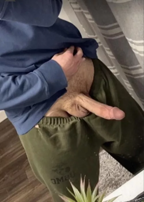 Need a bro to milk me while I play Starfield