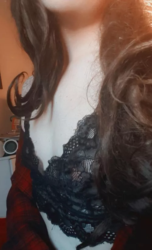 They're not the biggest but they look great in lace~