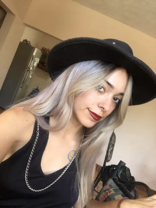 This hat has been with me for so longg, I still love to wear it up to this day :)