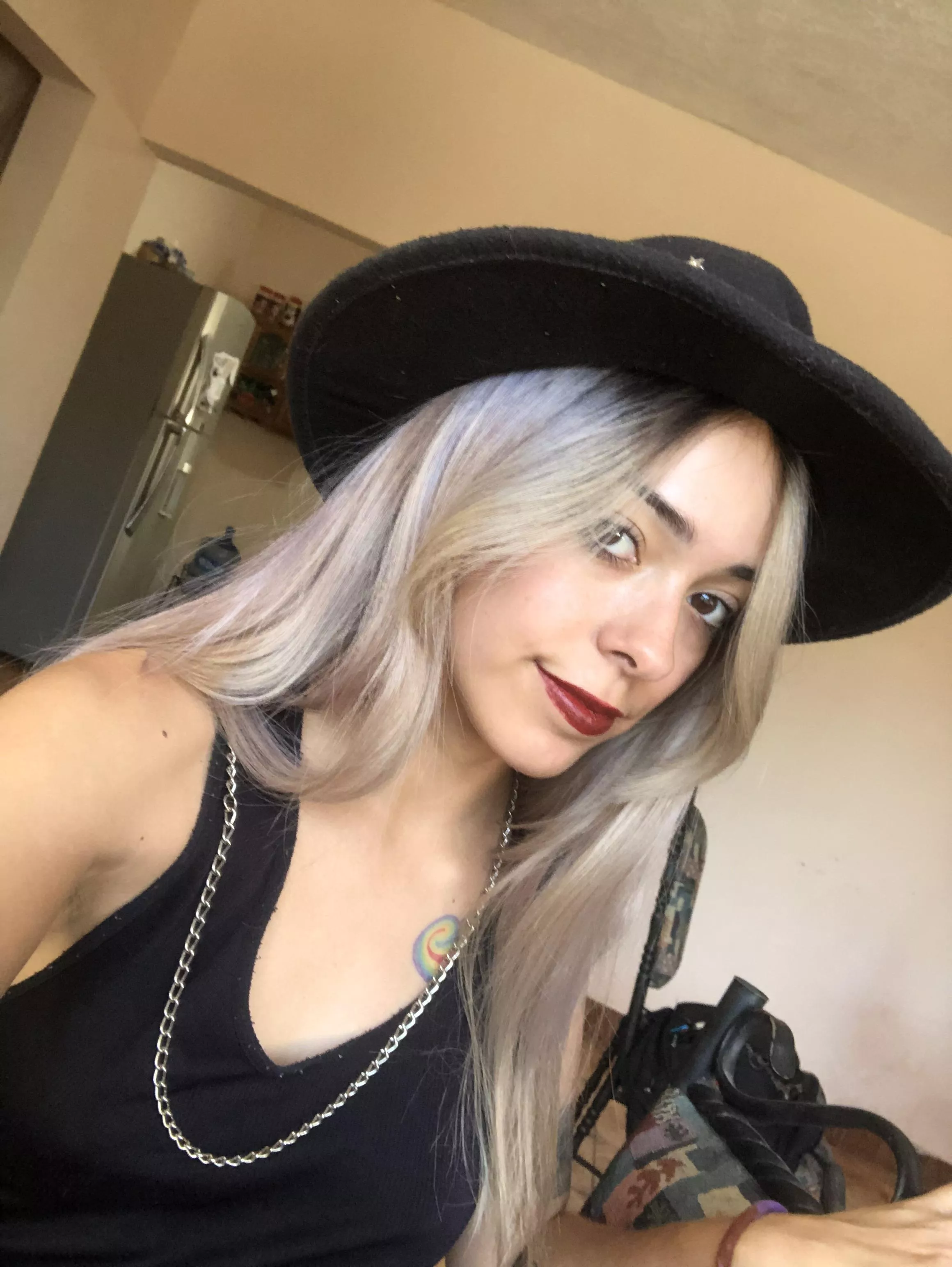 This hat has been with me for so longg, I still love to wear it up to this day :)