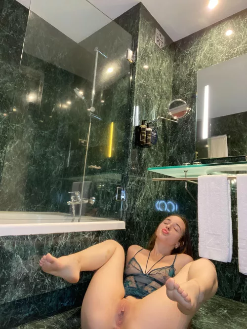 Try my wet and sweet pussy