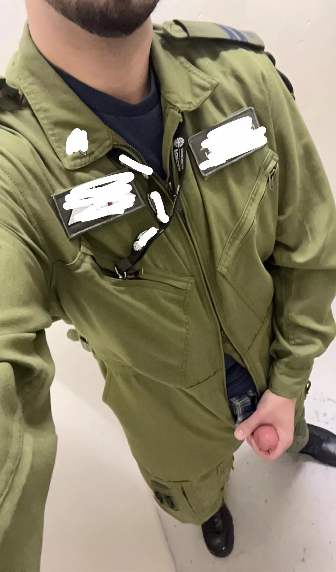 Whose getting on their knees 😏