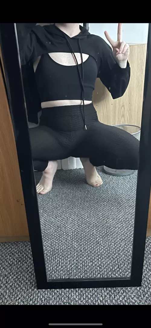 Would I distract you from your workout?