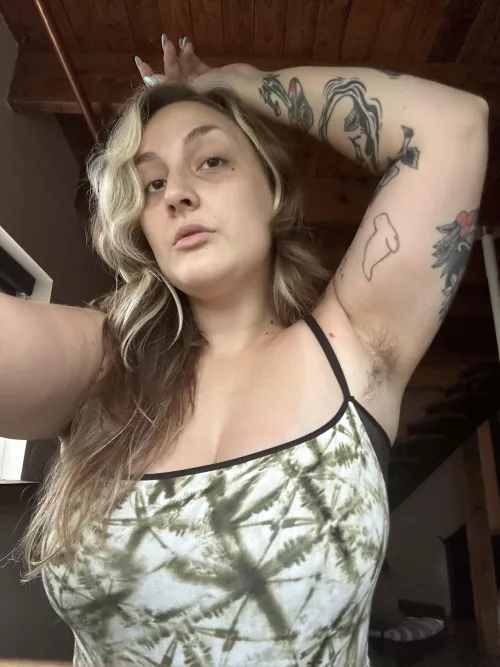 You dream of licking my pits