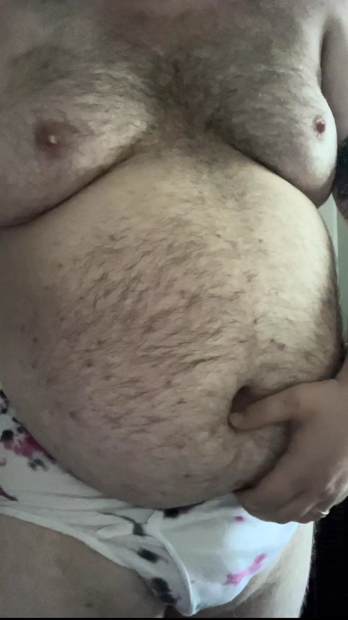 (29) looking to have my nipples sucked and be called a good boy 🤪