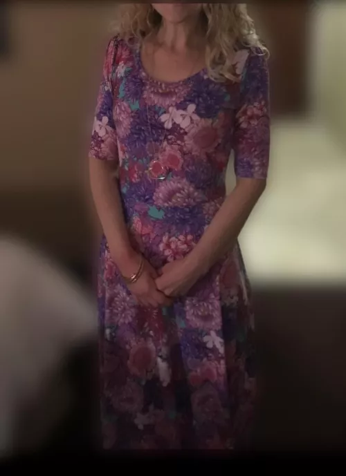 Anxiously awaiting a new lover in a hotel room