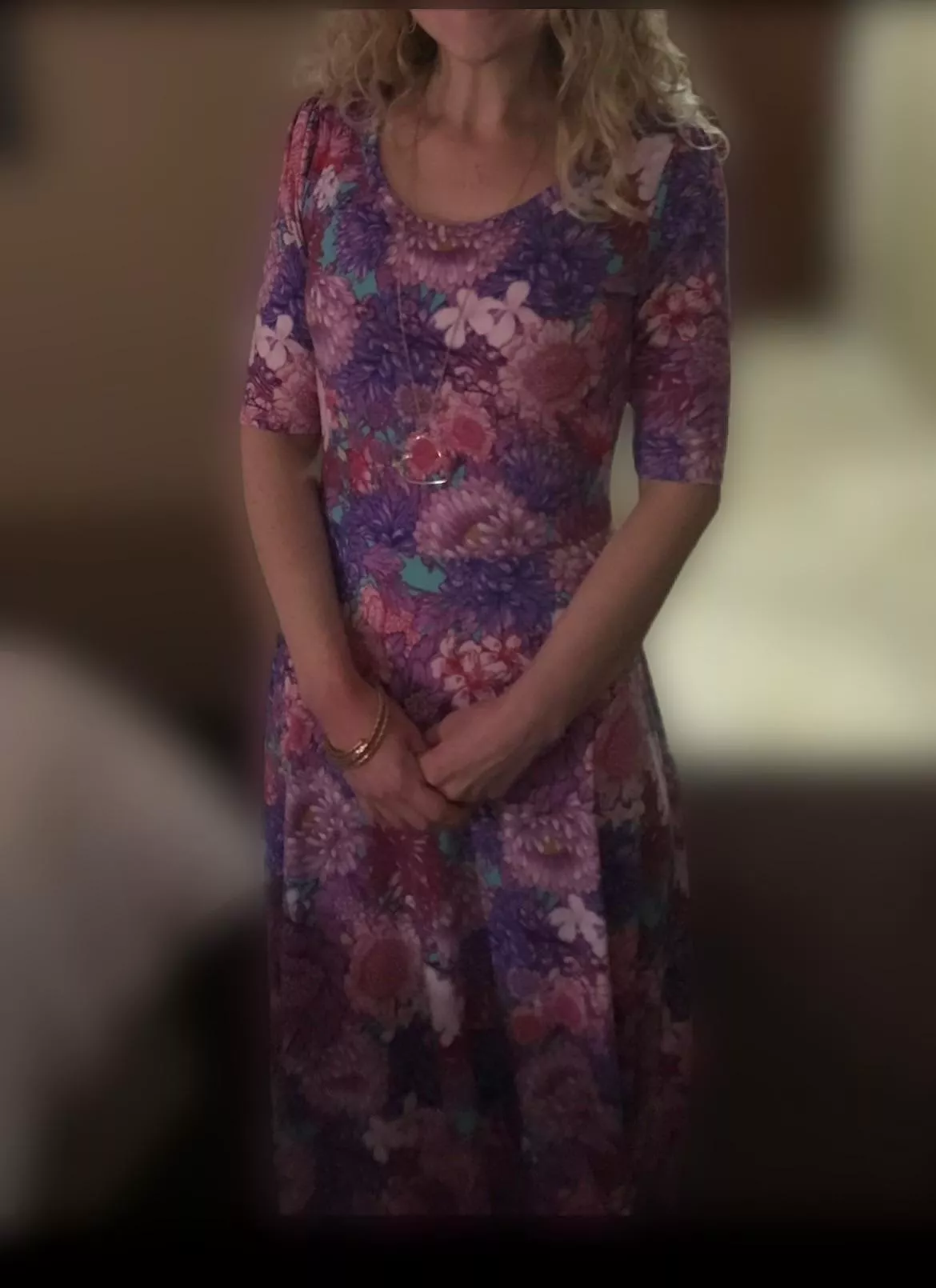 Anxiously awaiting a new lover in a hotel room