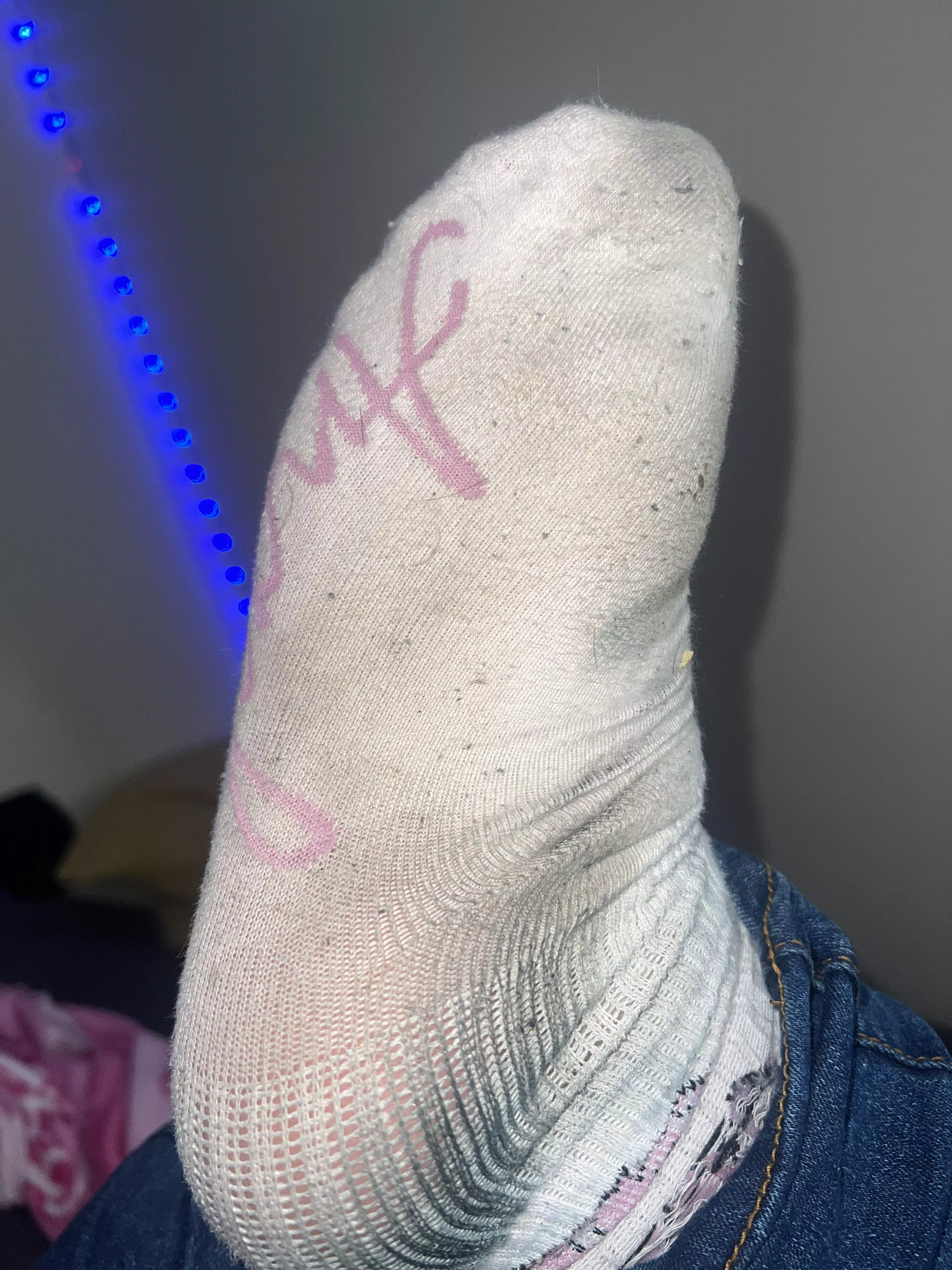 Anyone fans of pinky sweaty socks? 🥵
