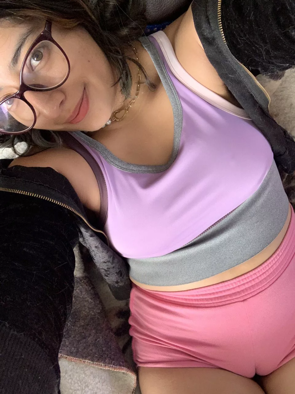 Does your gf send you selfies like these at request? :D