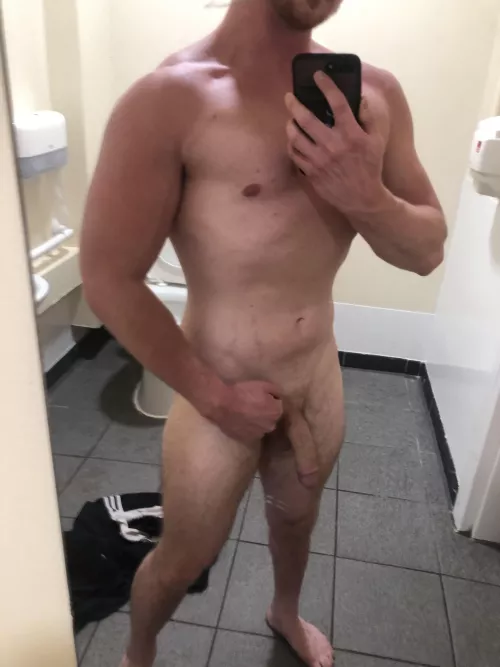 Got a good workout in, you can come and clean me off now 😈😜