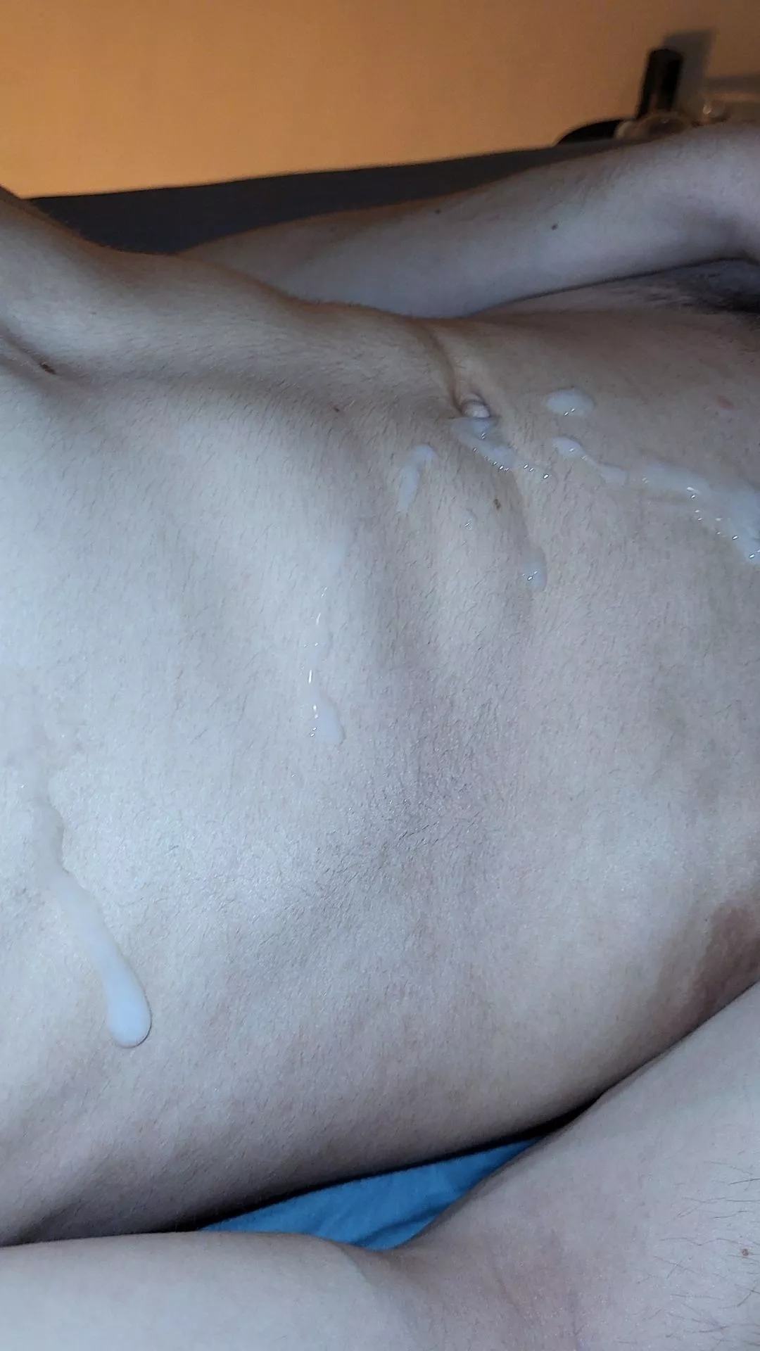 He cummed next to me 🥵