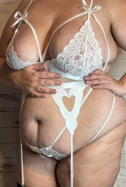 I ate too much on my wedding night 🥵