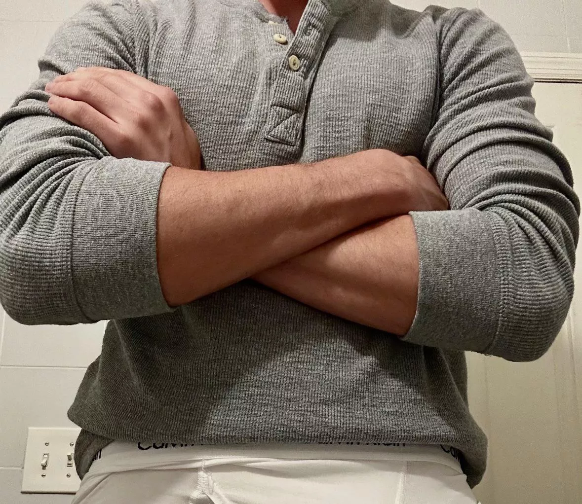 I could hold you pretty tight 👀