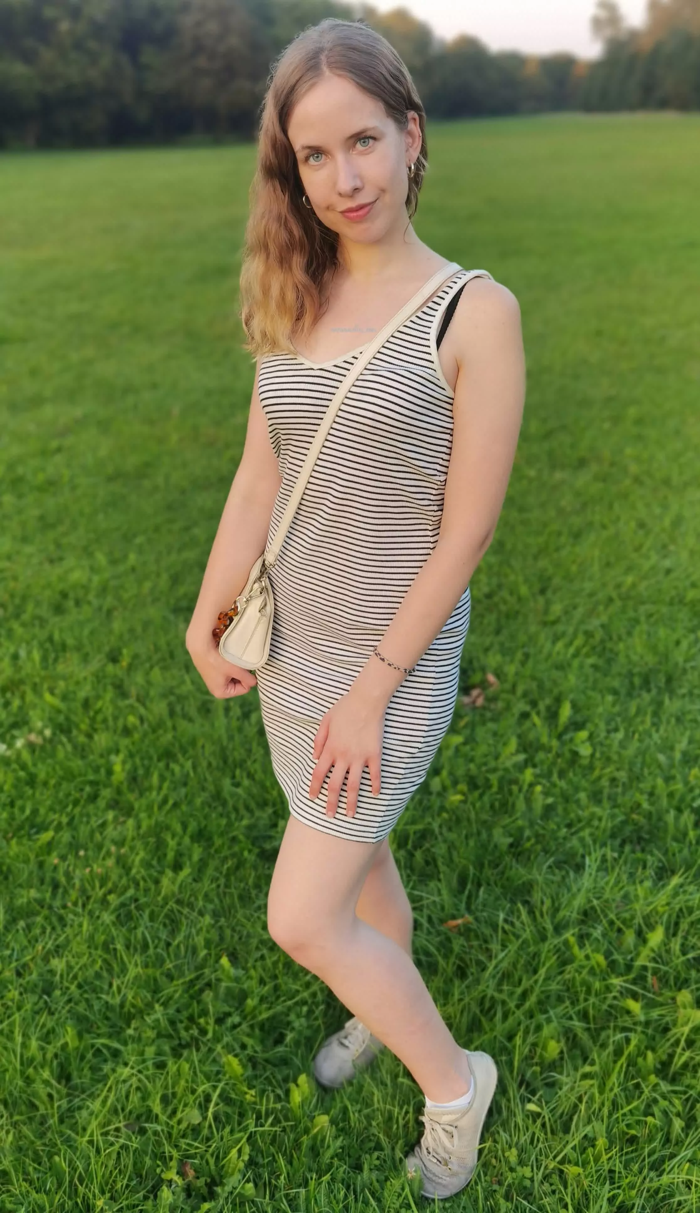 I don't see many tight dresses for the day in this sub, so here is one ✌️