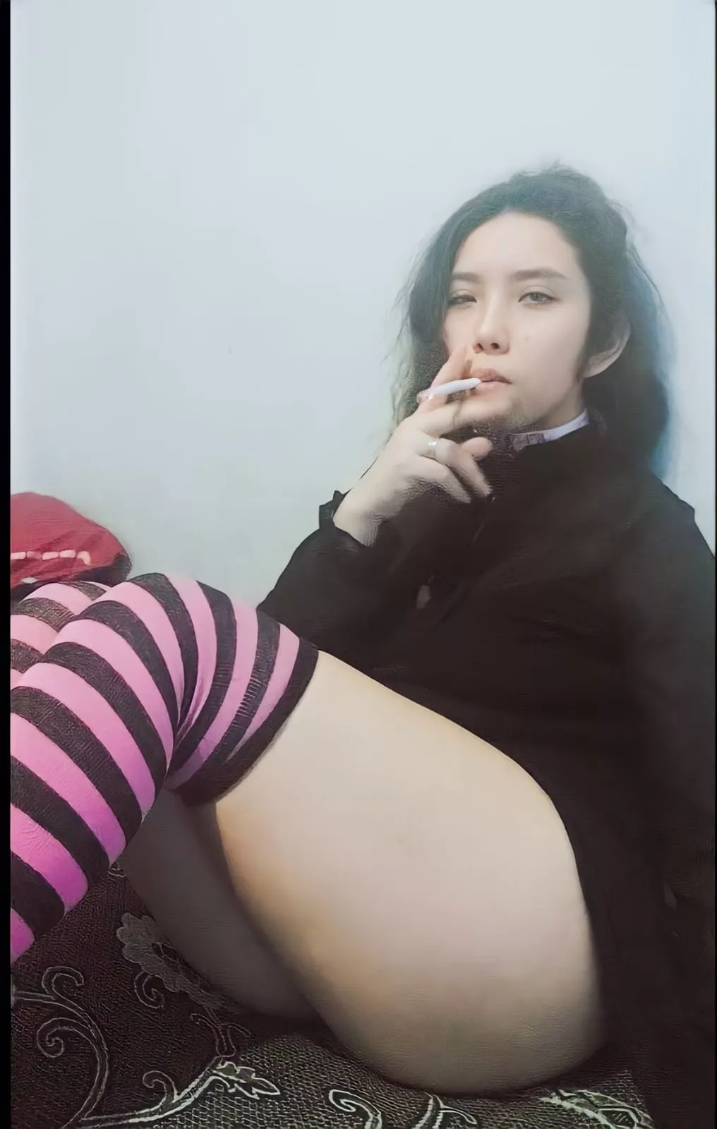 I like to smoke in the same bed where they just fucked me