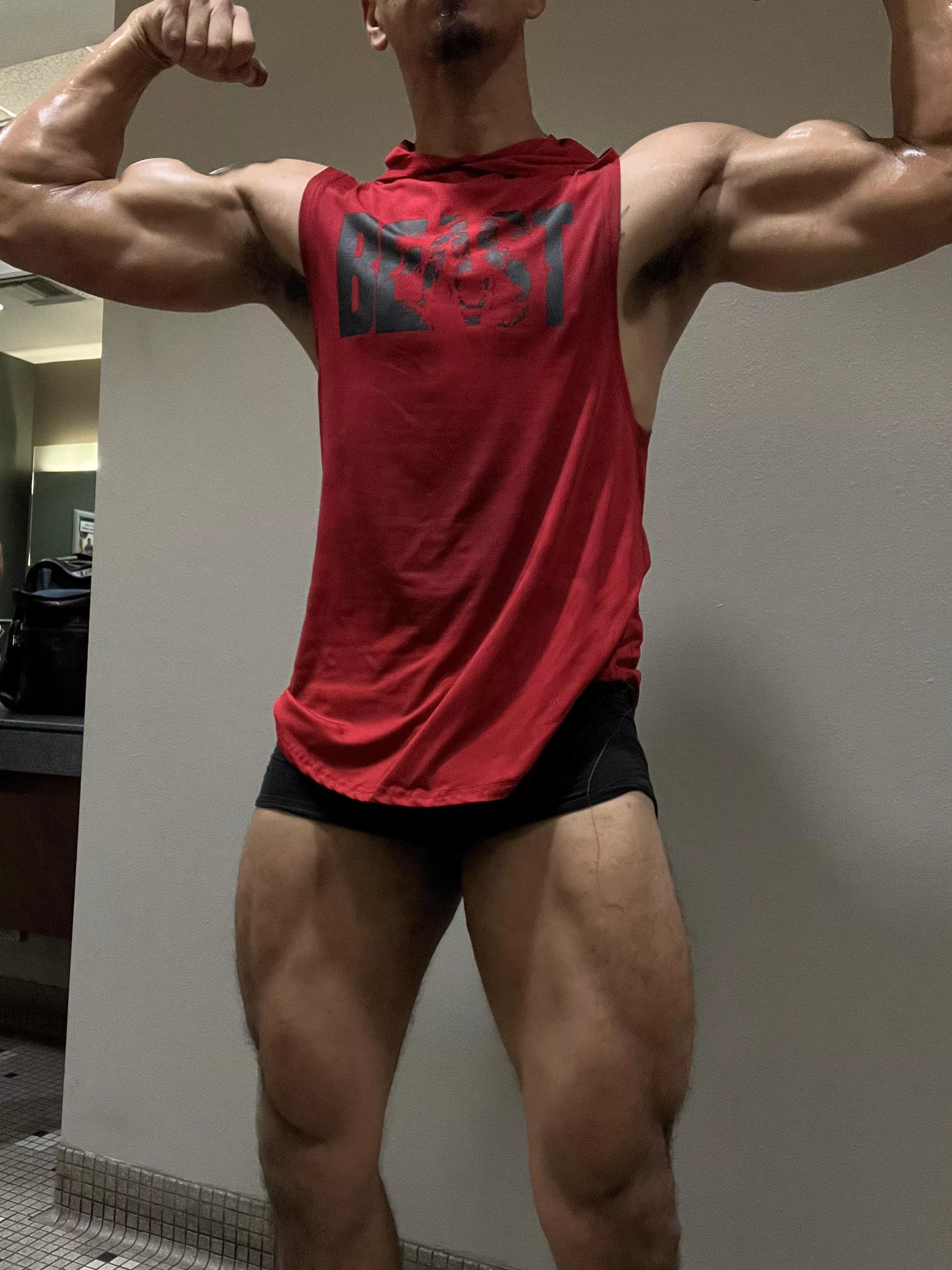 Let me flex for you 💪🏽