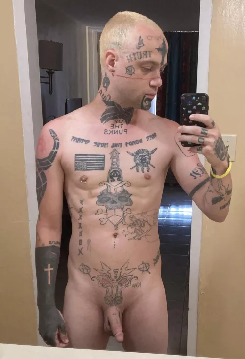 M Rate me 1-10 critique or compliment :)?