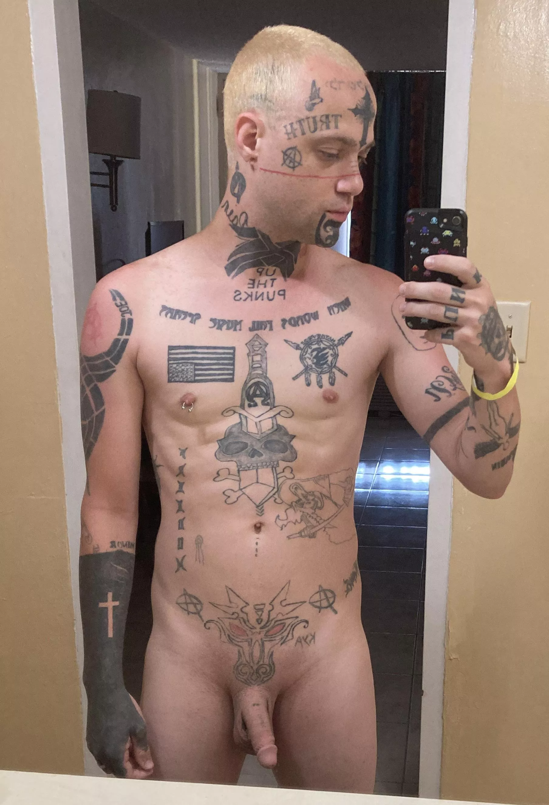 M Rate me 1-10 critique or compliment :)?