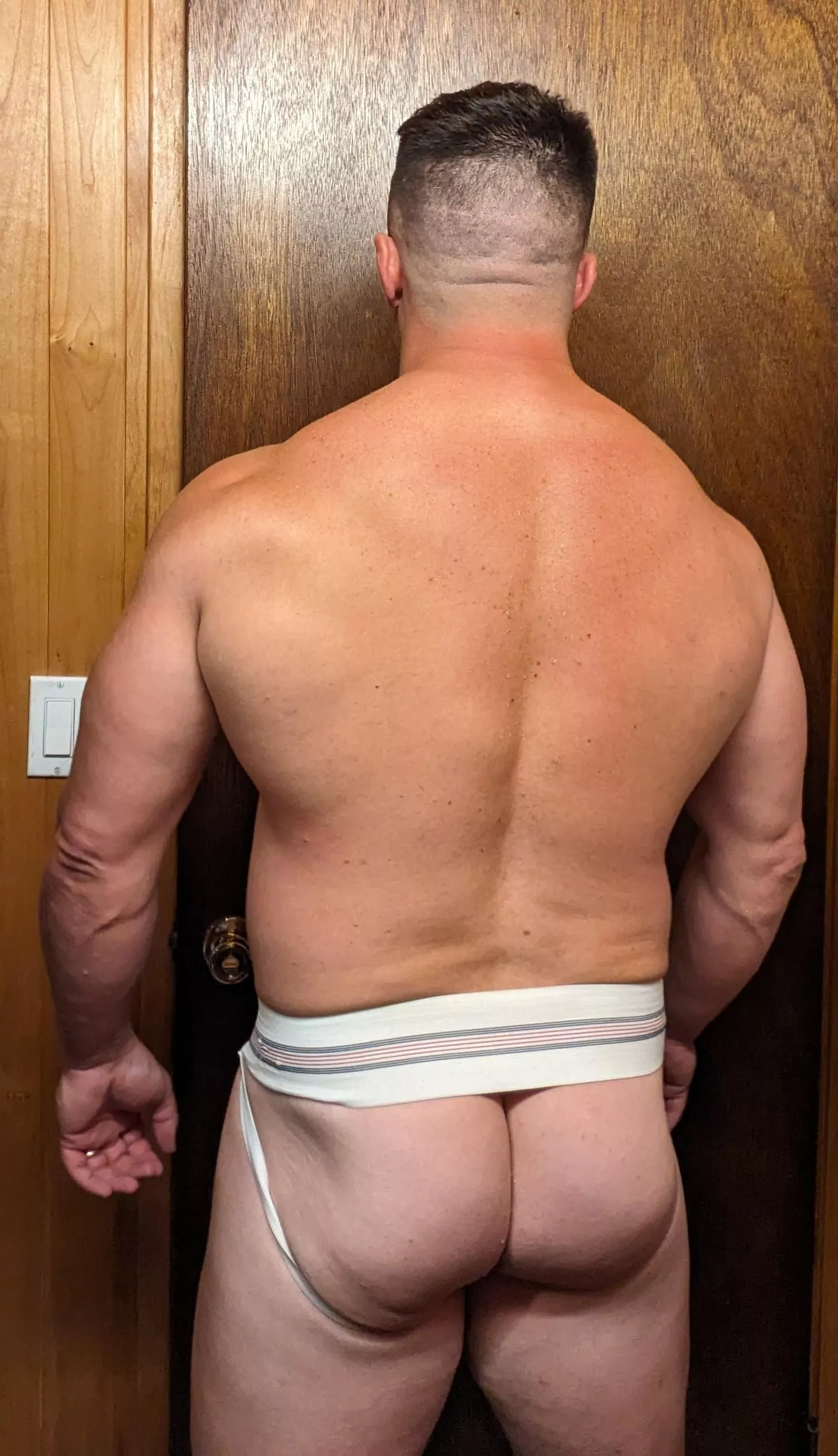 Muscle dad from the back (45)