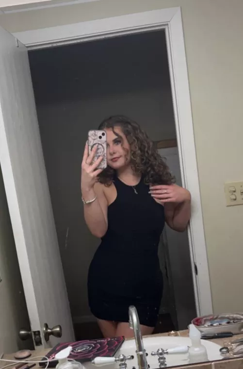 Nothing better than a lil black dress