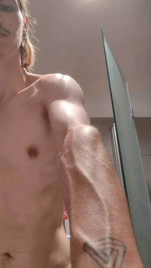 Started Solo fansly that I am hoping can be my fulltime job show me some love please