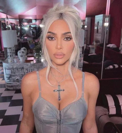 Want to bust a fat nut on her face, help me hate jerk to her and give her what she deserves