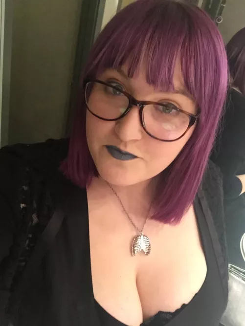 28F uk..happy Friday my lovelies!