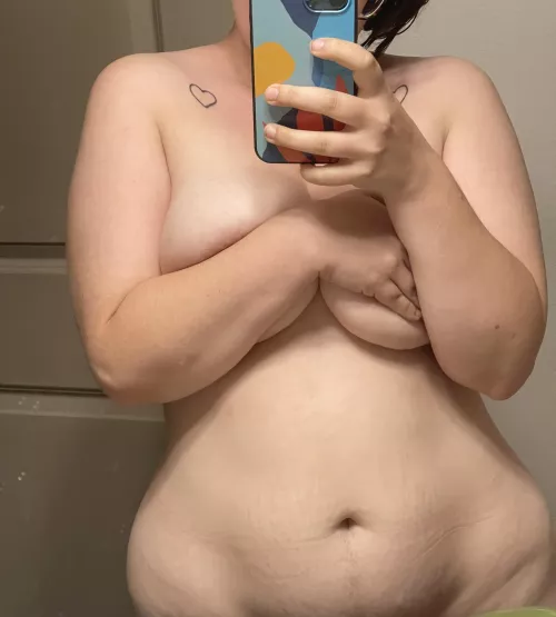 body curvy pussy wet