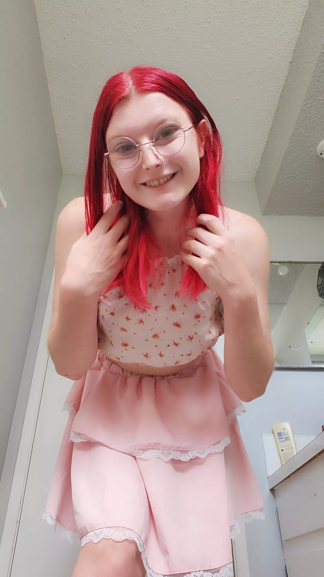 Do you think im pretty? 👉🏻👈🏻