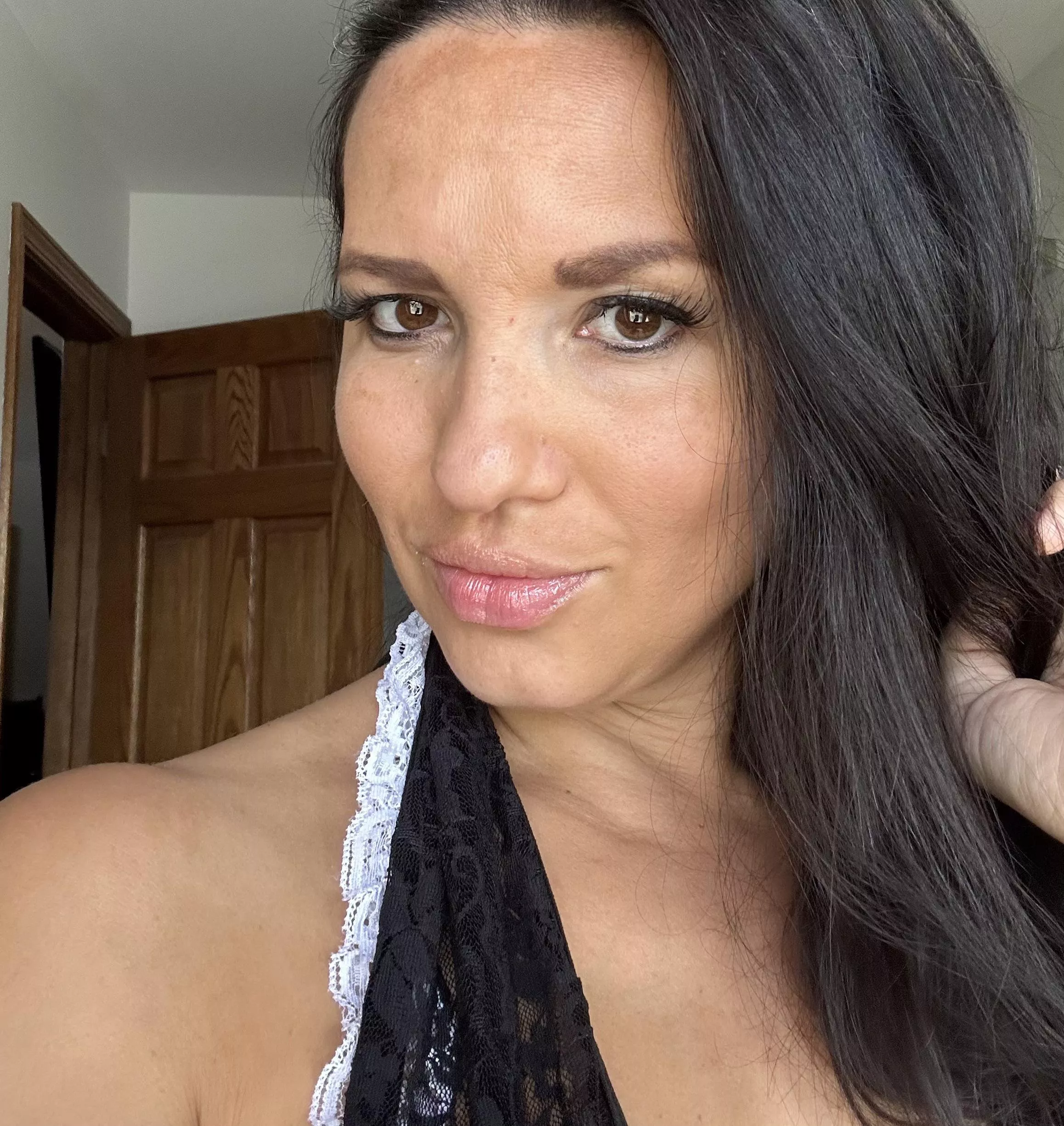 Findom Goddess is available for drains, humiliation, degradation sessions, games and more [sext] [cam] [vid] [pic].