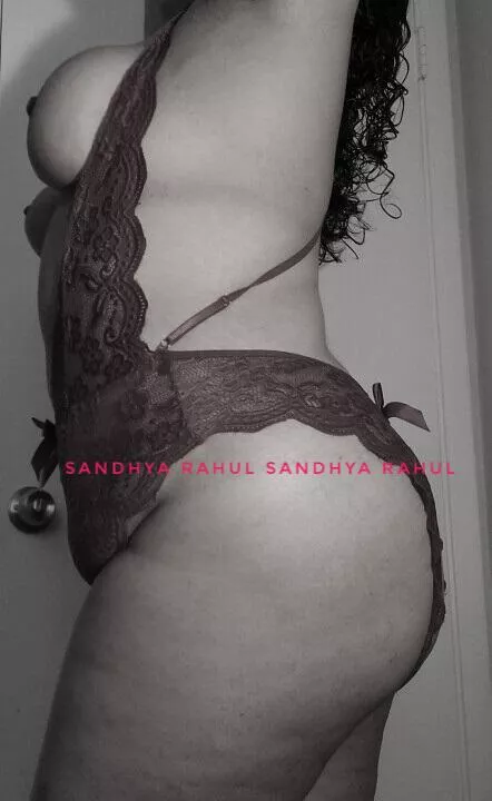 Friday stretching 💃Where u standing 💋💦💋[F]